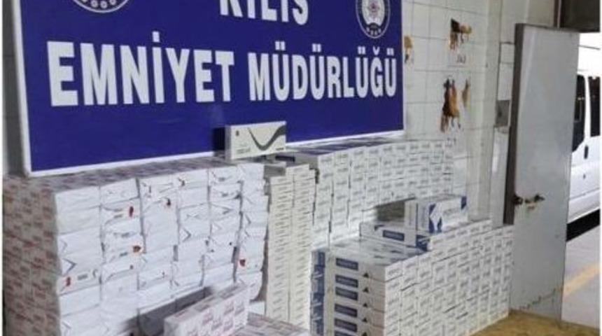 Kilis&rsquo;te, Ka&ccedil;ak Sigara, Cep Telefonu İle Tabanca İle Mermi Ele Ge&ccedil;irildi