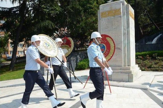 İzmit’in 95. Kurtuluş Yıl Dönümü Törenle Kutlandı