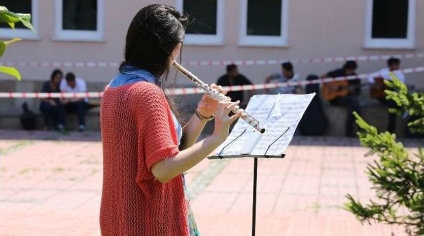 Od&uuml; M&uuml;zik Ve Sahne Sanatları Fak&uuml;ltesi 110 &Ouml;ğrenci Alacak