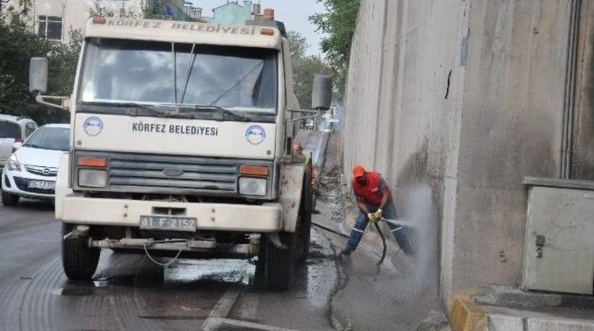 K&ouml;rfez&rsquo;in Caddeleri Temizleniyor