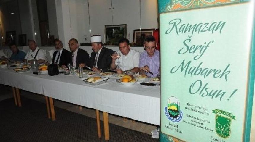 Son İftar Sofrası Bosna&rsquo;da Kuruldu