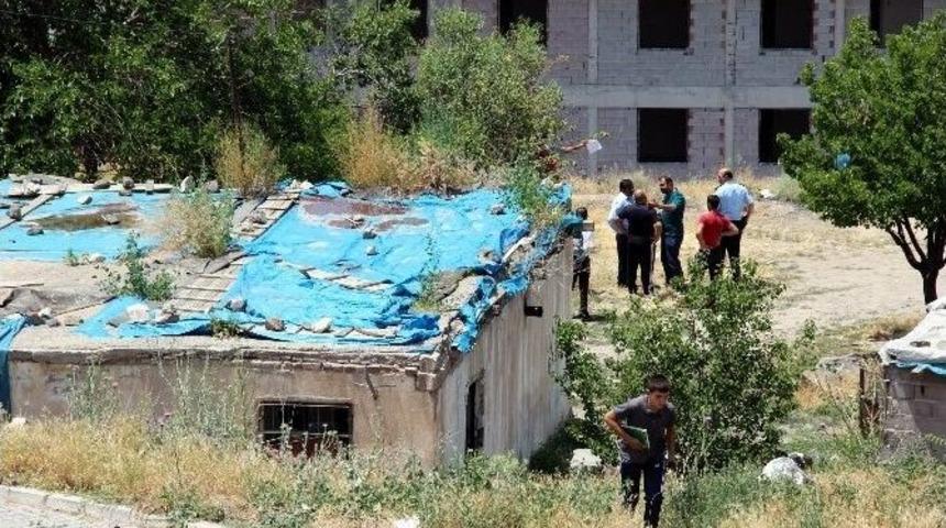 Yalnız Yaşadığı Evinde &Ouml;l&uuml; Bulundu