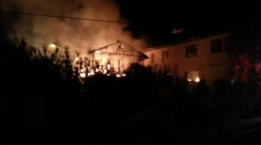 Akyazı&rsquo;da Samanlık Yangını