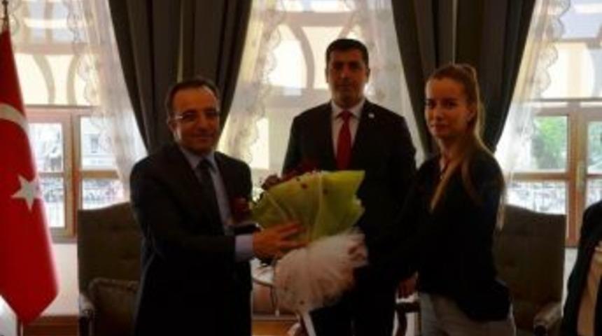 Yeşilay Derneği Vali Çataklı’yı Ziyaret Etti