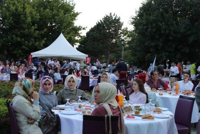 Afrika’nın Dostları İftarda Bir Araya Geldi