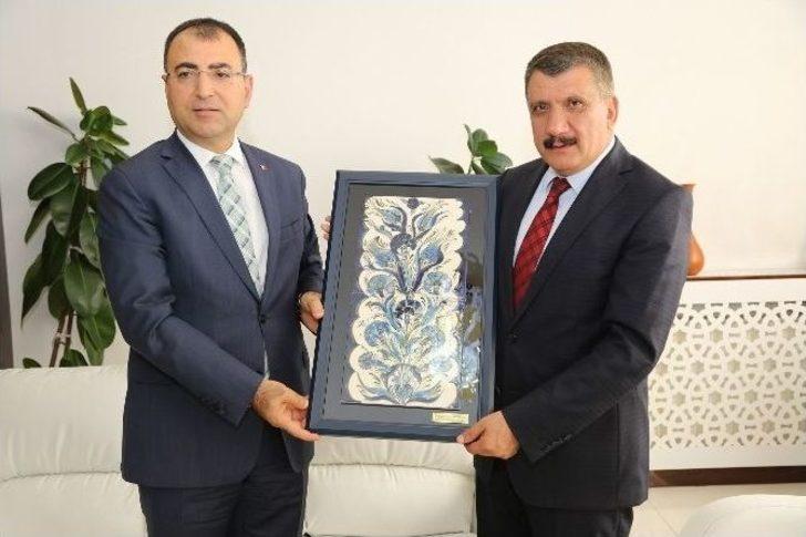 Vali Toprak, Başkan Gürkan’ı Ziyaret Etti