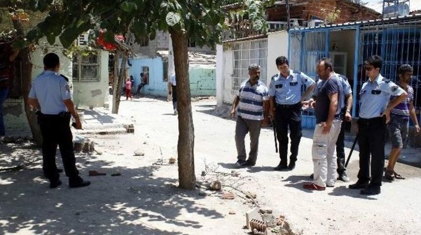 Antalya’da 2 Aile Arasında Küfür Kavgası