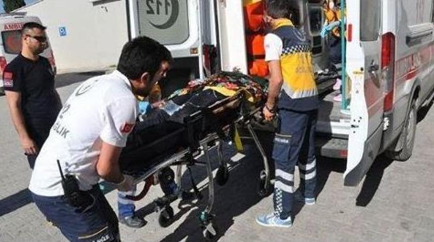 Trakt&ouml;r&uuml;n Altında Kaldı: 1 Yaralı