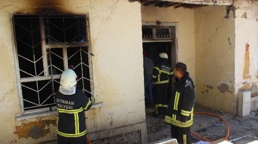 Kullanılmayan Evde Yangın &Ccedil;ıktı