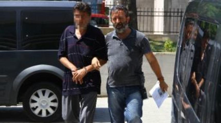 Arkadaşını Bı&ccedil;akla Yaralama Zanlısı Adliyede