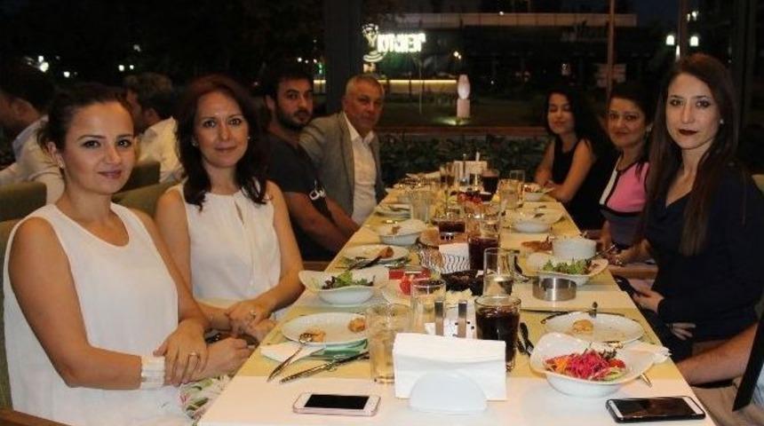 İ&ccedil; Mimarlar İftar Yemeğinde Buluştu