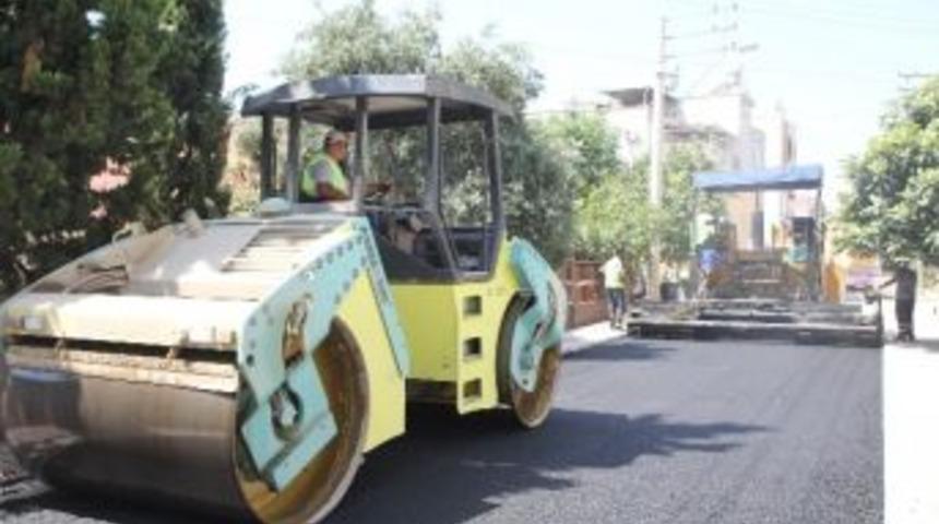 Toroslar&rsquo;da Asfalt &Ccedil;alışmaları Hız Kazandı