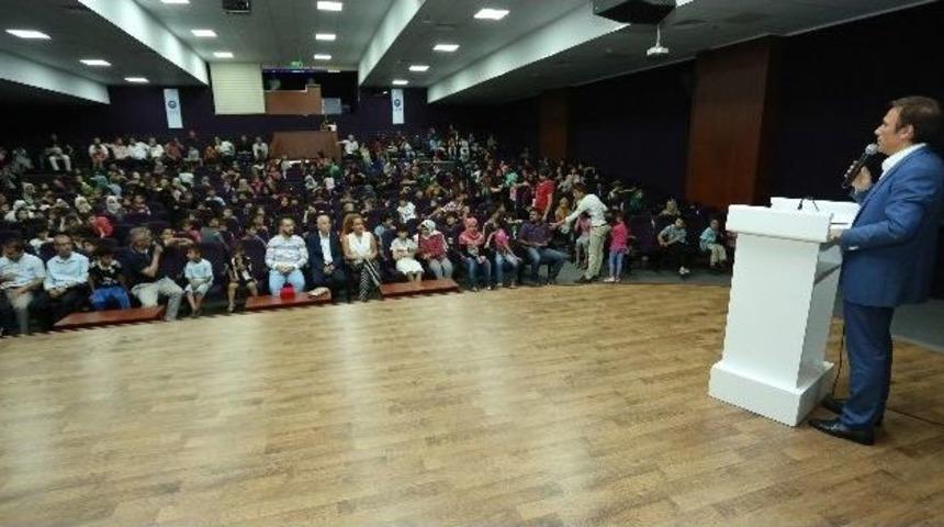 Canik&rsquo;ten Misafir &Ccedil;ocuklara Bayramlık