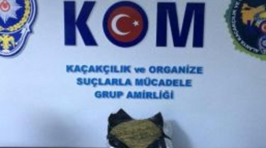 Yolcu Otob&uuml;s&uuml;nde 1 Kilo 841 Gram Esrar Ele Ge&ccedil;irildi
