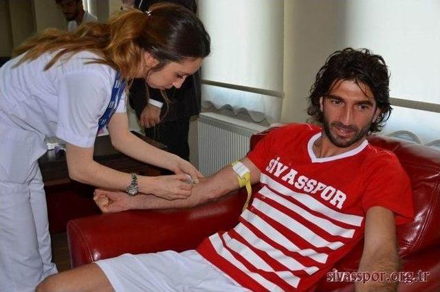 Sivasspor’da Futbolcular Sağlık Kontrolünden Geçti