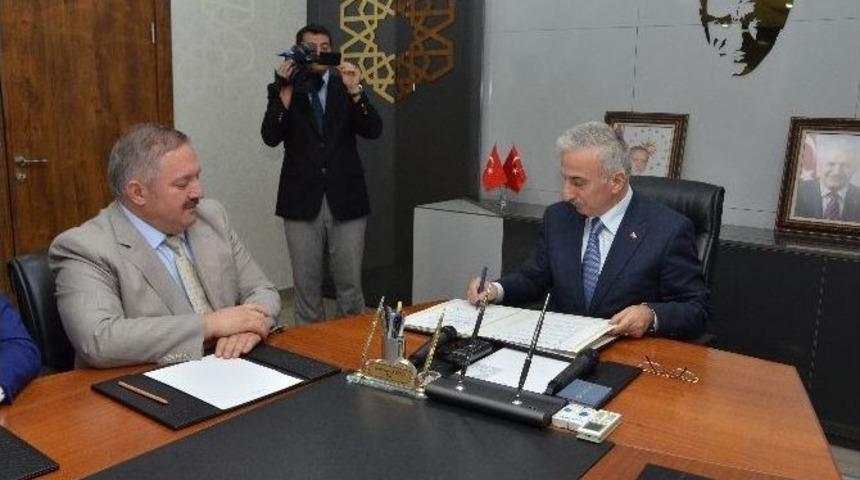 Vali Kam&ccedil;ı, Osb&rsquo;ye Anaokulu Yapımına İlişkin Protokol&uuml; İmzaladı