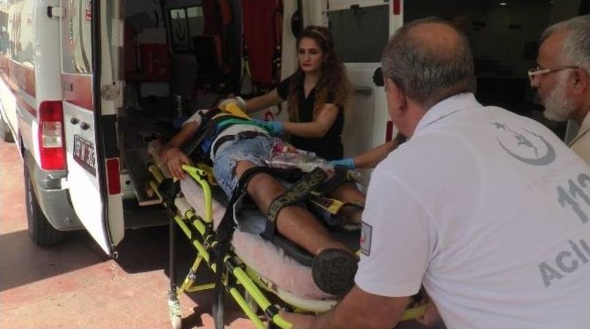 Babasının Aracını İzinsiz Aldı, Kaza Yaptı: 2 Yaralı