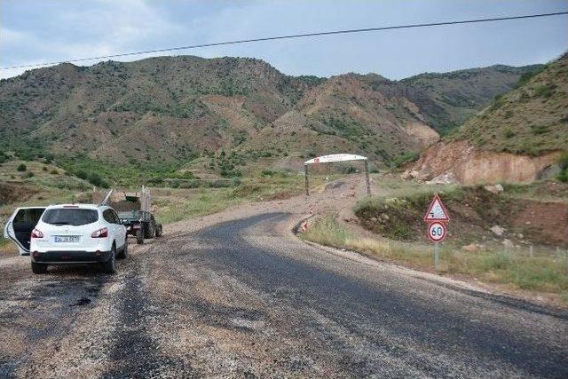 Şiddetli Yağış Köy Yollarını Ulaşıma Kapattı
