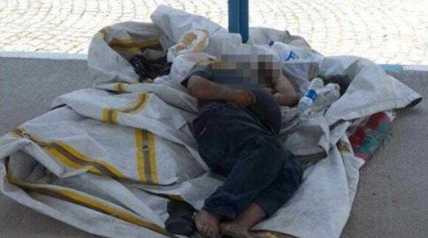 Kağıt Toplayıcısı Pazar Yerinde &Ouml;l&uuml; Bulundu