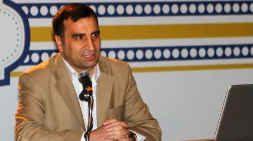 Yazar Ertaş Erzurum&rsquo;daki G&ouml;&ccedil; Ve Muhacirliği Anlattı