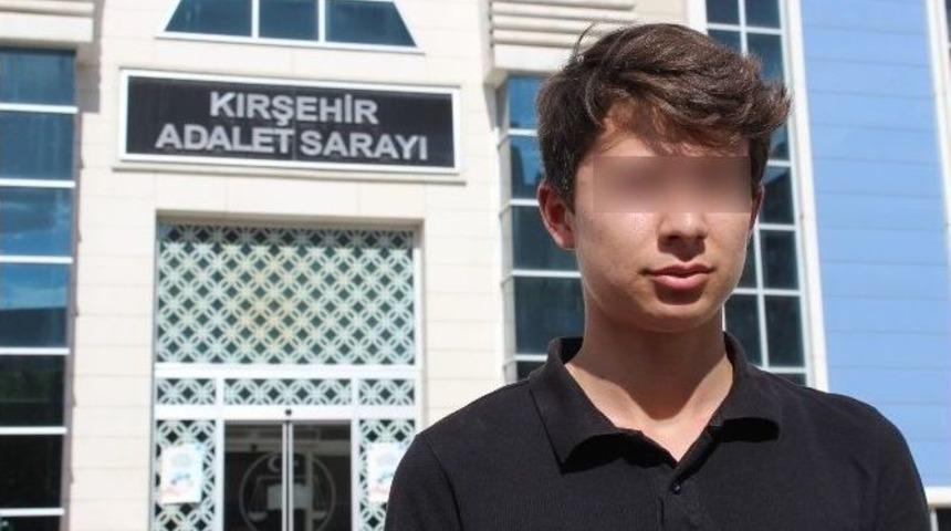 Şehit Cenazesinde Pankart A&ccedil;mak İsteyen Gence Tokat İddiasına Su&ccedil; Duyurusu