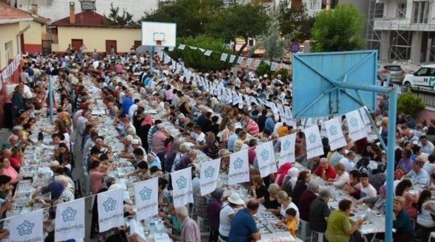 Sevgi Sofraları S&uuml;leymanpaşalıları G&uuml;ld&uuml;r&uuml;yor