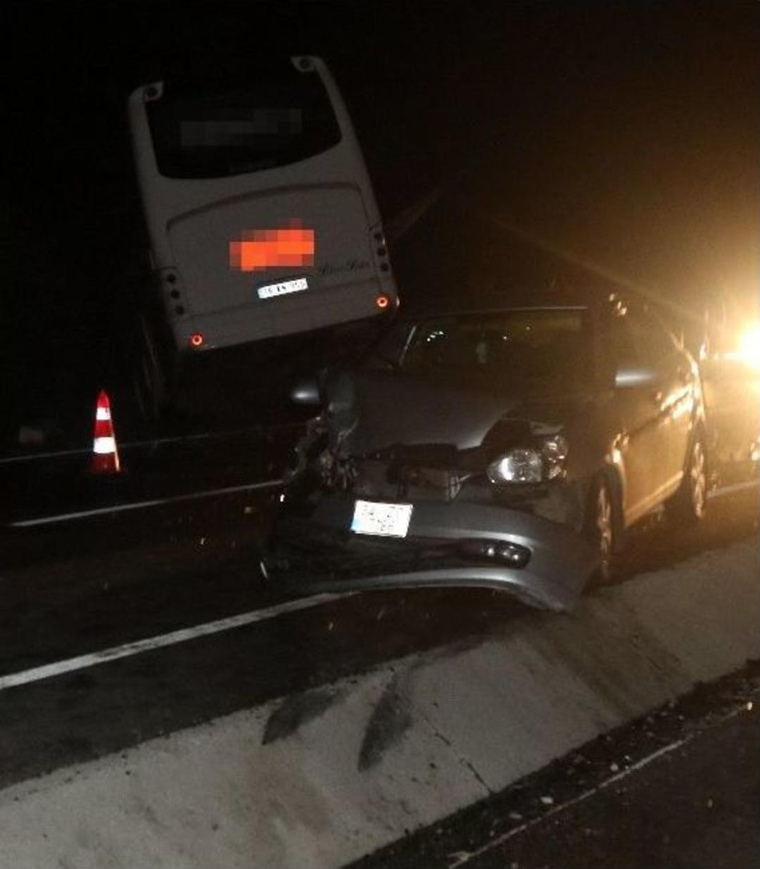 Akhisar&rsquo;da Trafik Kazası: 11 Yaralı