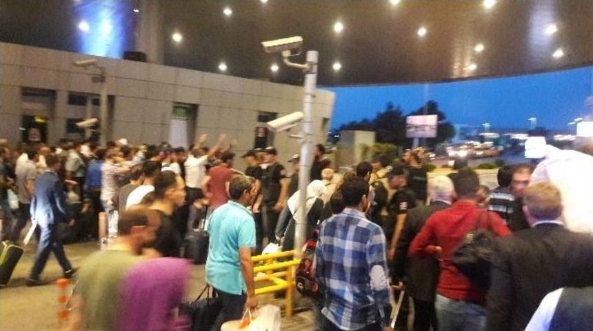 Atat&uuml;rk Havalimanı&rsquo;nda Hayat Normale D&ouml;nmeye Başladı