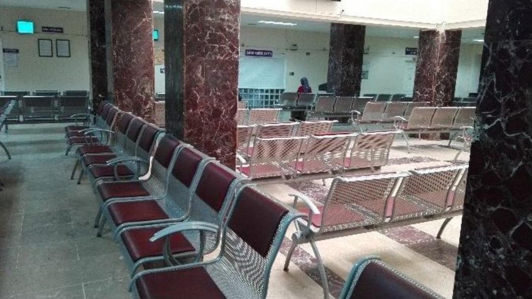 Saat 15:00&rsquo;te Bitirilen Mesai Hastaları &Ccedil;aresiz Bıraktı