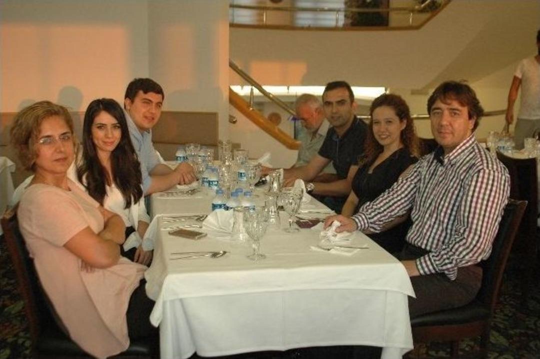 İhlas Medya Ankara Grubu &Ccedil;alışanları İftarda Bir Araya Geldi