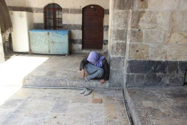 Şanlıurfa’da Tarihi Gümrük Hanı Boş Kaldı