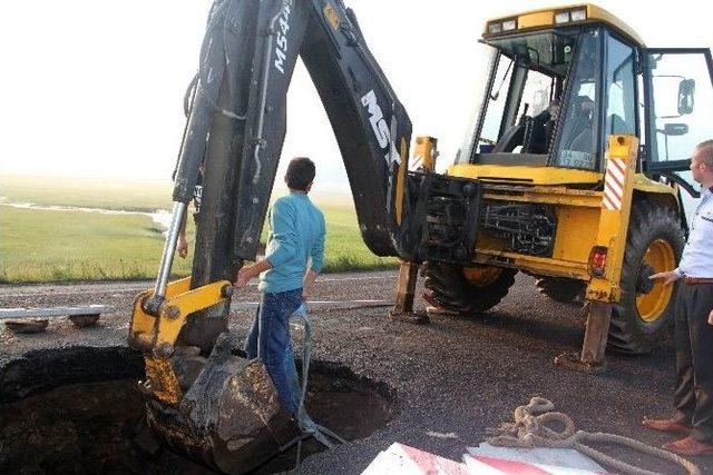 Ardahan’da Yol Çöktü