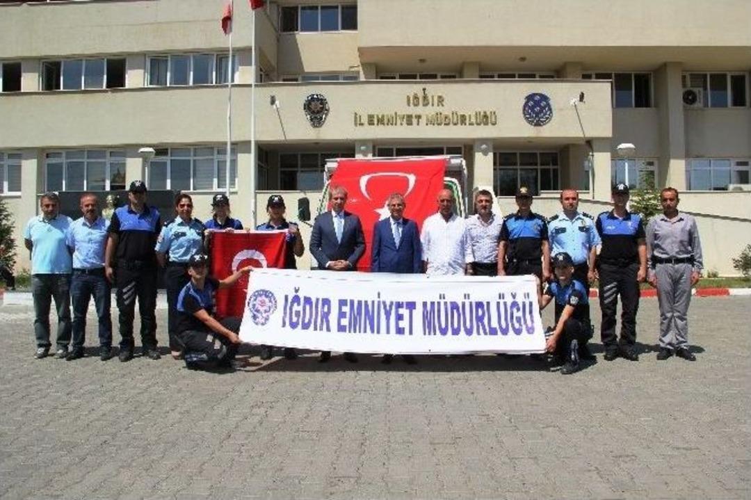 Iğdır Polisi Ter&ouml;rle M&uuml;cadele Eden Arkadaşlarını Unutmadı