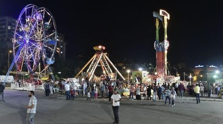 Mamaklıların Lunapark Eğlencesi