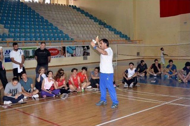 Adana’da Badminton Antrenör Kursu Sona Erdi