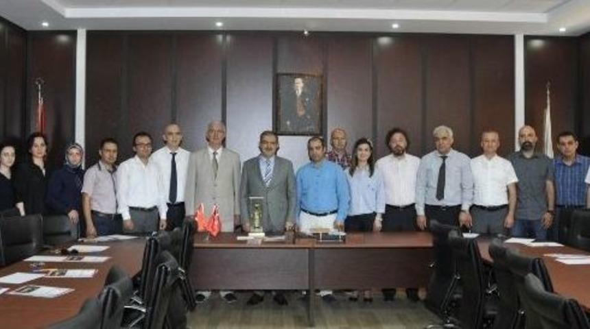 Rekt&ouml;r Şahin, Turizm Fak&uuml;ltesi&rsquo;nin Akademik Kurul Toplantısına Katıldı