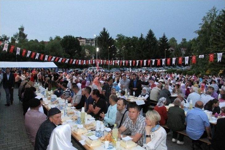 Kardeşler İftar Sofrasında Buluştu G3