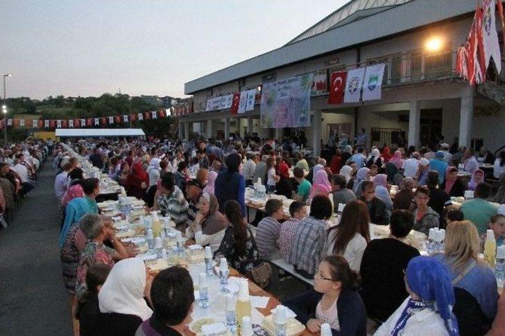 Kardeşler İftar Sofrasında Buluştu G4