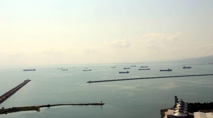 22 Gemi Samsun&rsquo;dan Rusya&rsquo;ya Mal G&ouml;t&uuml;rmek İ&ccedil;in Bekliyor