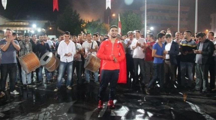 &Ccedil;an Belediyesi G&uuml;reş&ccedil;isi Akt&uuml;rk &Ccedil;an&rsquo;da Coşkuyla Karşılandı