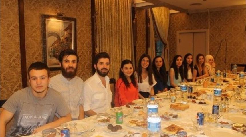 Esen Sigorta Ailesi İftar Yemeğinde Buluştu