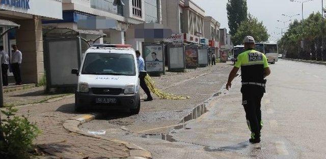 Unutulan Valizler Polisi Alarma Ge&ccedil;irdi 2