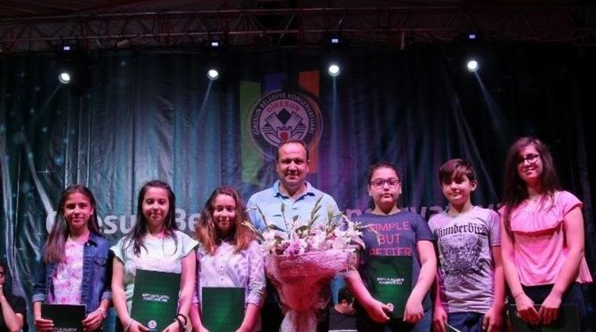 Konservatuar Mezunları Diplomalarını Aldı