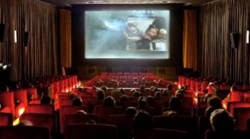 Aydın&rsquo;da 722 Bin Kişi Sinema Ve Tiyatroya Gitti