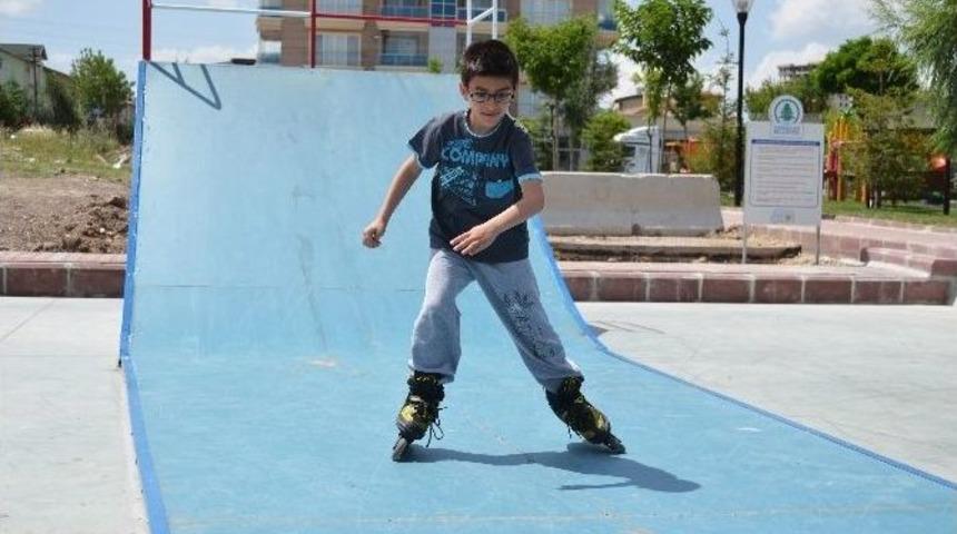 Pursaklar Belediyesi Sporseverleri Kaykay Pisti İle Buluşturdu