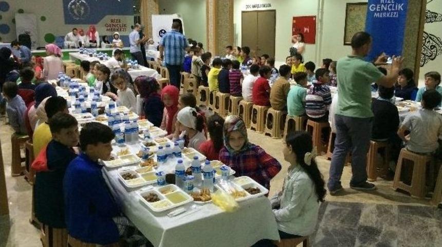 Bu Kez &Ccedil;ocuklar İftarda Buluştu