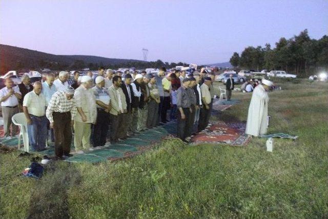 Cevizdere Şehitliği’nde İftar Ve Mevlit