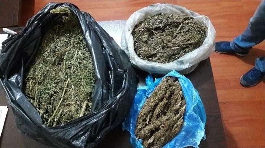 Niğde&rsquo;de Uyuşturucu Tacirlerine Darbe: 4 Tutuklama