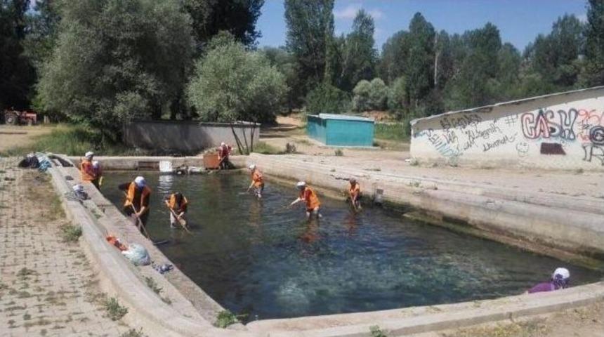 Beyşehir Belediyesi’nden Bayram Temizliği Mesaisi