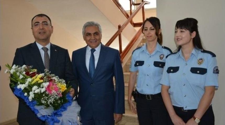 Vali Toprak Emniyet Müdürlüğünü Ziyaret Etti